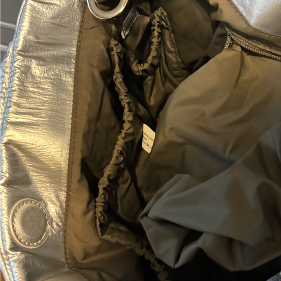 Caraa Sport Tote in Gold EUC - Picture 5 of 5